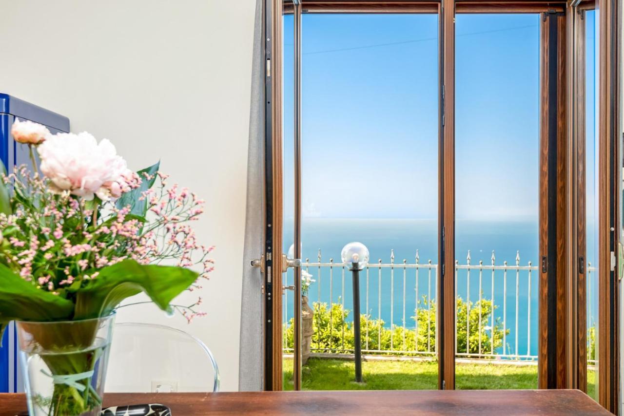 Orizzonte Damare Apartment Volastra Exterior photo